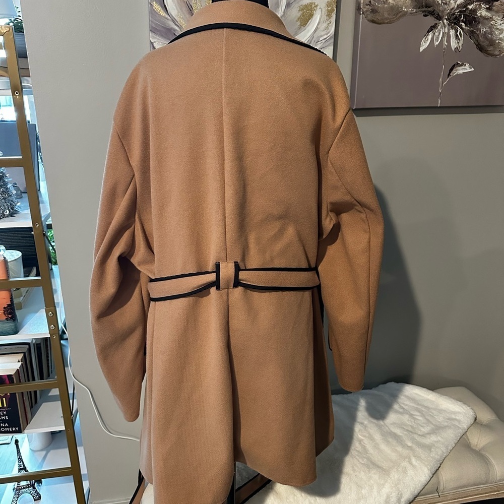 NWOT Elegant Tan Women's Coat size 4x - Picture 4 of 5